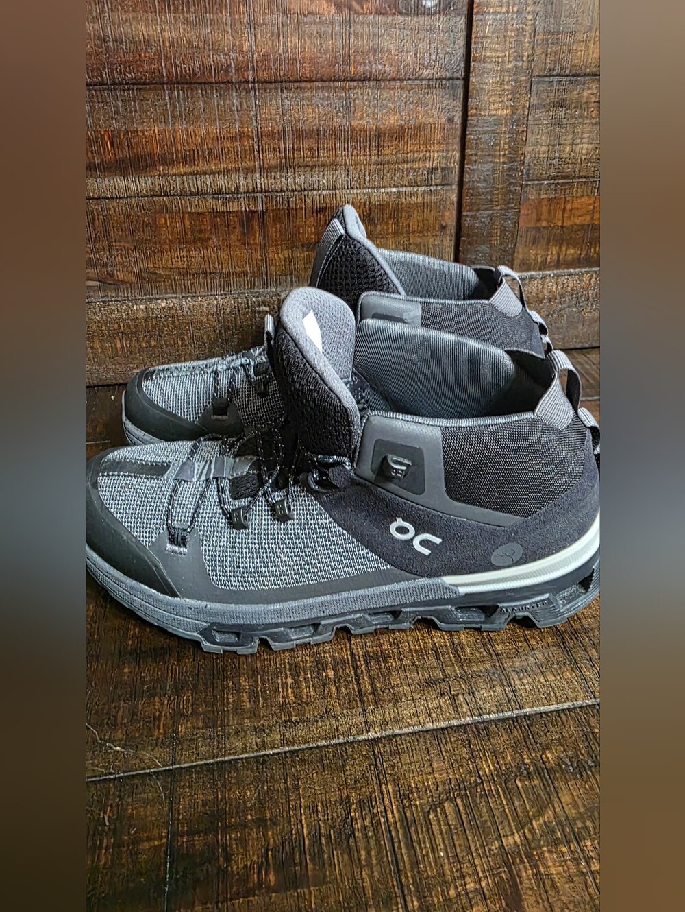 ON Running Cloudtrax Black/Rock Hiking One-Pull Lacing Waterproof Shoes Womens 9 - Picture 3 of 7